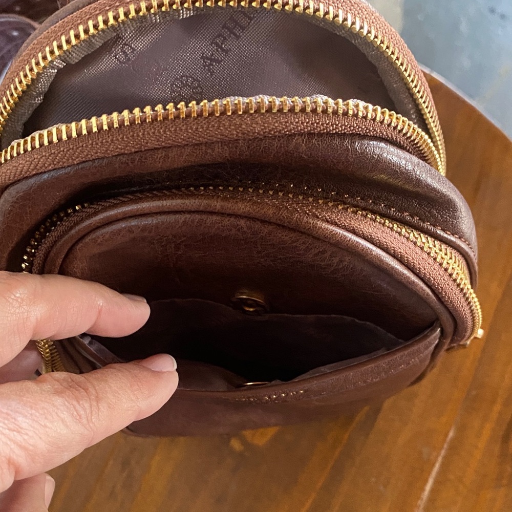 Brown Leather Crossbody/Sling Bag - Picture 5 of 5